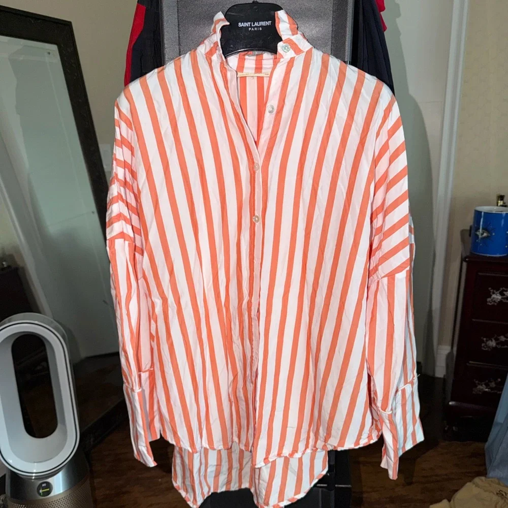 Papinelle button up top